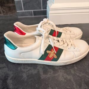 GUCCI Men’s Ace Sneaker with bee